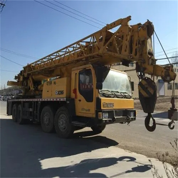 陆河吊车怎么吊装挖掘机